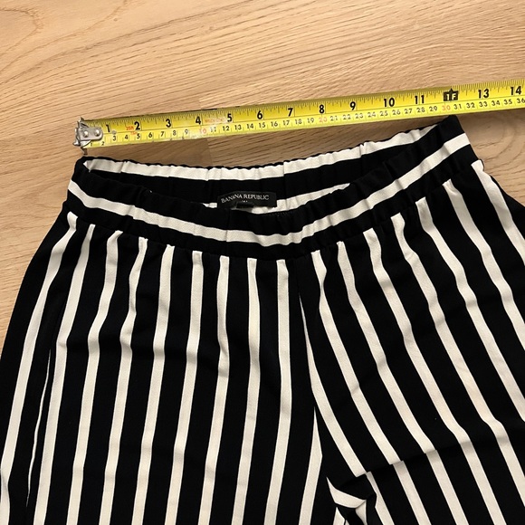 Banana Republic Black/ white capris pants - New - Picture 5 of 6